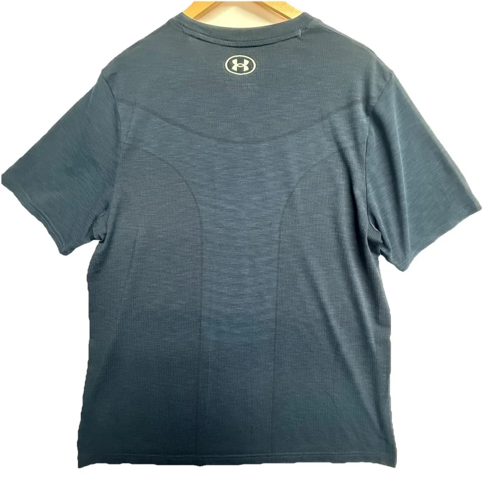 Under‎ Armour Seamless Tee XXL Blue HeatGear Shirt Mens Small Hole